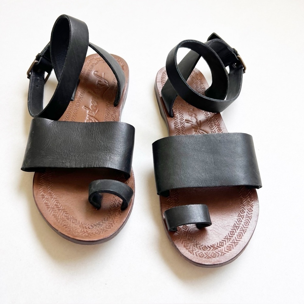 Free People Torrence Sandals Black Gladiator Flat Wrap Ankle Hippie Gypsy - Picture 2 of 8